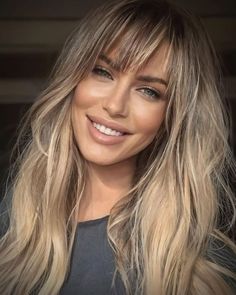 Blonde Ombre With Curtain Bangs, Shirt Fringe Hair, Balayage On Bangs, Balayage With Bangs Blonde, Balayage Hair Blonde Bangs, Balage With Bangs, Blond Balayage With Bangs, Balayage Hair Blonde With Bangs, Lived In Blonde With Bangs