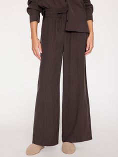 Aaron Wide-leg brown pants front view Luxe Lounge, Feminine Silhouette, Trouser Pants Women, Wide Legs, Pin Tucks, Mesh Dress, Licorice, Skirt Pants, Cashmere Sweaters