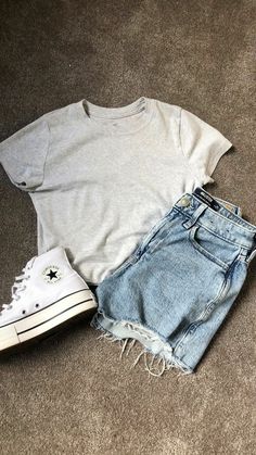 Aesthetic Cute Summer Outfits, Summer Outfit Inspo Women, Cute Summer Outfit Inspo 2024, Costal Summer Fits, Summer Outfit Ideas 2024, Shorts And Converse Outfits, Teen Girl Summer Outfits, Casual Cute Outfits Summer, Summer Teen Outfits