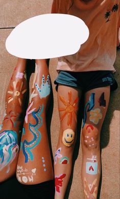 vsco, 2019, vsco aesthetic, summer, preppy, fun, leg painting, vsco summer, c1, brandy mellville, fun Leg Painting Body Art Summer, Easy Sketches For Beginners, 4th Of July Pics, Summer Legs, Leg Art, Leg Painting, Face Painting Easy, Homeschool Crafts, Sidewalk Art