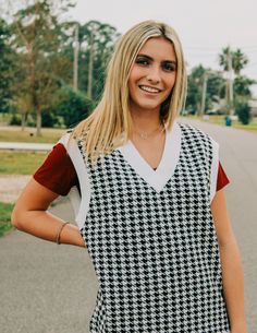 Define your layered look and stand out this fall season with the preppy pattern and sharp v-neck of our timeless Houndstooth V-Neck Sweater! This houndstooth printed sweater vest features v-neckline, ribbed details, and comes in an oversized fit. Wear this sweater vest paired with jeans for a cute day-to-night look this season. Berry Photography, Collection Photography, Houndstooth Sweater, Collections Photography, White Houndstooth, Fall Collection, Night Looks, Printed Sweater, Layered Look