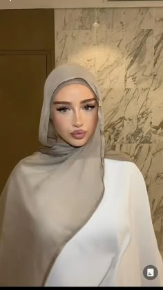 Hijab style inspo Arab Hijab Style, Pretty Hijabi Girl, Fancy Hijab Styles, Loose Hijab Style, Malaysian Hijab Style, Hijab Girl Style, Hijab Style For Wedding, Shayla Hijab, Hijabi Baddie