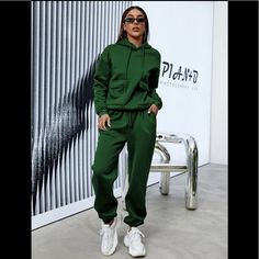 See Pictures For Item Description. New Without Tags Casual Solid Color Hoodie For Spring, Casual Green Hoodie For Leisure, Green Hoodie For Leisure In Winter, Green Winter Hoodie For Leisure, Casual Fall Sweats, Solid Color Sweats With Drawstring For Winter, Solid Color Spring Sweats For Leisure, Green Hoodie Sweats With Pockets, Green Hooded Sweats For Spring