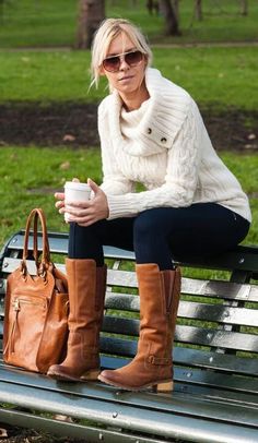 Caramel Boots Outfit, Caramel Boots, Beige Outfits, Moda Chic, Fashion Mode, Mode Inspiration, Boots Outfit, Look Fashion