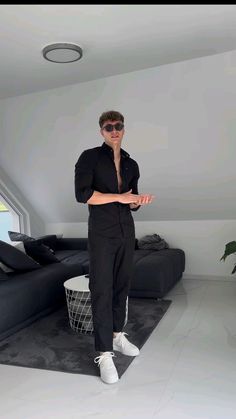 Men Reputation Outfit, Formal Outfits Aesthetic Men, Night Out Guys Outfit, White Shoes Outfit Men Casual, Formal Dinner Outfit Men, Men’s Party Outfit, Outfits Hombre Elegante, Starboy Outfit Aesthetic, Outfit Elegante Hombre