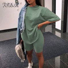 Hot Suit, Sports Tracksuits, Leisure Suit, Look Short, Casual Summer Shorts, Hipster Fashion, Casual Summer Outfits, Women Set