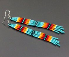 Native American Colors, Knitting Jewelry, Native Beaded Earrings, Beading Board, Beading Earrings, Native Earrings, Beaded Jewelry Earrings, Native Crafts, Mexican Earrings