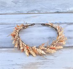 🌿Rustic and natural head crown. Accessory of real wheats and meadow plants with 2 colors base options. 🌿Great for bride, summer parties, bachelorette party or as festival outfit. In Latvia, in our ancient traditions (as in many different places around the world) we believe, that wheats are symbol of harvest, fertility and prosperity.  🌿Sizes: Head circumference of example in pictures is ~50- 51 cm or 19.5 - 20 inches. It`s full crown for this size head and partly for other sizes heads (also l Wheat Flower Crown, Wheat Headpiece, Meadow Plants, Nature Crown, Wheat Flower, Bridal Hair Wreath, Wreath Natural, Boho Bridal Hair, Head Crown