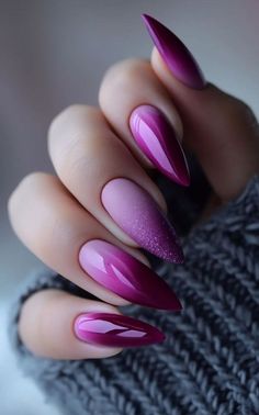 Unique Ombre Nails, Nails Degrade Colores, Pretty Stiletto Nails, Pink And Purple Ombre Nails, Purple And Pink Nails, Stilleto Nails Designs, Purple Ombre Nails, Ideas For Nails, Pink Chrome Nails