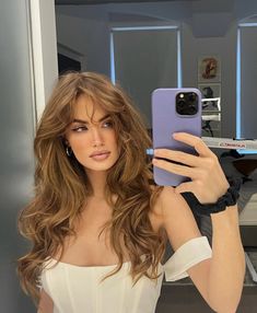 Hair Styles From The 70's Hairstyles, Caramel Brown Hair Blonde Highlights, Golden Bronde Balayage Honey On Dark Hair, Fall Hair For Neutral Skin Tone, Hair Inspiration Color Short, Latina Strawberry Blonde, Nilsa Floribama Shore, Jlo Brown Hair, Hair For Light Brown Eyes