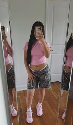 outfit inspo camo Pink Croc Fits, Slate Marine Yeezy Slides Outfit, Camo And Pink Outfit, Birthday Outfit Summer, Camo Fits, Girly Streetwear, Cute Pregnancy Pictures, Clueless Fashion, Cute Clothing Stores