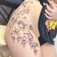 Catrina Tattoo, Floral Thigh Tattoos, Hip Thigh Tattoos, Hip Tattoos Women, Best Tattoos For Women, Stylist Tattoos, Thigh Tattoos Women, Side Tattoos, Top Tattoos