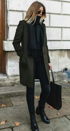 Comfy Travel Outfit, Look Boho Chic, Paris Mode, Stil Elegant, Casual Work Outfits, Casual Winter Outfits, Business Casual Outfits