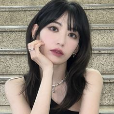 Le Sserafim Sakura, Kpop Hair, Black Hair Kpop, Sakura Miyawaki, Seoul Music Awards, Haircuts For Medium Hair, Cortes De Cabello Corto, New Hair, Hair Inspo