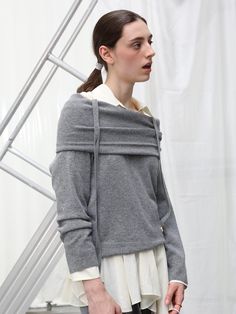 Composition :<main>Cashmere 30% Fine Lambs Wool 40% Nylon 30%Color : GreyhoundCountry of Origin : Republic of Korea </main> Greyhound, Boy Girl, Off The Shoulder, Off Shoulder, Knitwear, Cashmere, Composition, Wool, The Originals