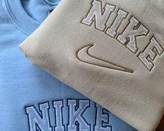 Crew Neck Sweatshirt Nike, Pastel Couture, Nike Aesthetic, Flame Logo, Nike Streetwear, Sweatshirt Nike, Aesthetic Sweatshirt