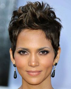 Hairstyle Diaries: Documenting Your Journey to Perfect Hair Halle Berry Style, Low Maintenance Short Haircut, Short Blonde Bobs, Celebrity Faces, Hair Affair