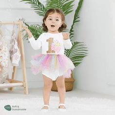 Multi-layer gradient mesh dress with ruffled hem and hairband for baby girls. Perfect for adding sweetness to outings and daily wear. Fabric composition: Skirt - 100% nylon; Bodice - 65% polyester, 7% spandex, 28% acetate fiber. Suitable for autumn wear and daily outing Size: 12-18 Months.  Color: White.  Gender: female.  Age Group: infant. Newborn Pattern, Autumn Wear, Ruffle Romper, Fairy Dress, Boho Print, Long Sleeve Plaid, Floral Baby