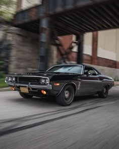 1970 dodge challenger 426 hemi Dodge Challenger Hemi, 240z Datsun, 60s Muscle Cars, 1970 Dodge Challenger, Old Muscle Cars, Cars Bikes, Dodge Muscle Cars, Cars Muscle