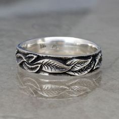 LAUREL LEAF Wedding Band. 5mm width A Ring in by BandScapes, $165.00 Supernatural Outfits, Leaf Wedding Band, Leaves Ring, Purity Ring, Laurel Leaf, Jewel Wedding, Silver Leaves, Jewelry Styles, Laurel Leaves