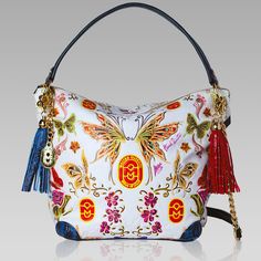 https://www.designeritalianbags.com//wp-content/uploads/2023/03/Marino-Orlandi-Alabaster-Leather-Handpainted-Butterflies-Bag_01MO4979HLWH.mp4
Marino Orlandi Women’s Large Handbag Italian Designer Crossbody Bag Purse Slouchy Sling Tote Hobo Handpainted Alabaster Genuine Leather Top Handle Satchel in Butterfly Design with Tassel -$2,195 Retail Price!!!! Original masterpiece produced by the Italian artist! This is your chance to own a true work of art from the designer’s luxury collection. Right on Elegant Hand Painted Rectangular Bag, Elegant Hand Painted Rectangular Bags, Luxury Hand-painted Leather Bags, Luxury Hand Painted Leather Bags, Luxury Hand Painted Bags For Travel, Luxury Hand-painted Travel Bag, Luxury Hand Painted Travel Bag, Slouchy Purse, Large Crossbody Bag