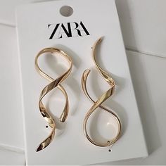 Zara Earrings Gold Toned Avant-Garde Pierced New W/O Tag Never Worn Unique And Extremely Cool Ask Questions Prior To Purchase Zara Single Earring For Party, Zara Gold Jewelry For Evening, Chic Zara Jewelry For Party, Chic Zara Earrings For Party, Chic Party Earrings By Zara, Chic Evening Jewelry From Zara, Chic Zara Jewelry For Evening, Elegant Silver Zara Earrings, Elegant Zara Silver Earrings