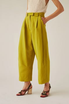 Rachel Comey, Linen Trousers, Sewing Inspiration, Dream Wardrobe, Work Outfit, Capsule Wardrobe, New Collection, Shoes Jewelry, What To Wear