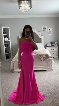 Farewell Dresses, 18th Birthday Outfit, Feather Gown, Barbie Pink Dress, Simple Prom Dress Long, Feather Top, Prom Pics, Gala Outfit, Prom Dress Shoes