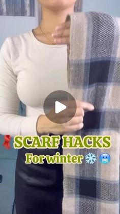 Different Ways To Tie Scarves, How To Tie A Scarf Around Your Neck, Scarves How To Wear, Winter Scarf Styles, Tying A Scarf, Viral Hacks, Ways To Tie A Scarf