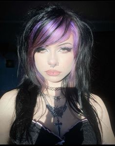 I love this for a PFP picture 😻 Goth Gifts, How To Impress, Emo Scene Hair, Goth Hair, Hair Streaks, Dyed Hair Inspiration, Emo Hair, Pretty Hair Color, Goth Girl