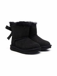 black leather/wool-blend round toe rear tie fastening branded insole fur lining flat rubber sole Uggs Black, Kids Ankle Boots, Ugg Kids, Black Bows, Black Uggs, Bailey Bow, Ankle Boots Black, Kids Uggs, Flat Boots