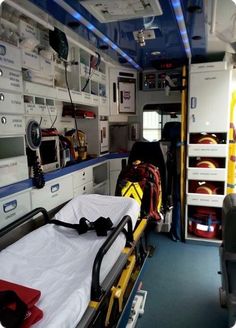 Ambulance Interior, Job Motivation, Emergency Doctor, Firefighter Paramedic, Job Inspiration, My Future Job, Emt Paramedic, Career Vision Board