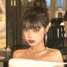 Bangs Prom Hairstyle, Ulzzang Hairstyle, Prom Hairstyles With Bangs, Fierce Makeup, Best Hairstyles For Women, Prom Hairstyles For Short Hair, Dyed Hair Inspiration, The Best Hairstyles, Fancy Hairstyles