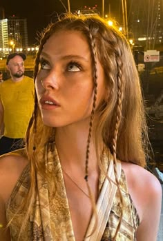 Cool Rave Hairstyles, Pinterest Hair Styles, Fun Layers For Medium Hair, Fun Rave Hairstyles, Scandinavian Braids Hair, Lollapalooza Hair Ideas, Coachella Hairstyles Long, Braids Festival Hairstyles, Easy Homecoming Hairstyles Straight Hair