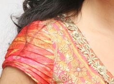 Blouse Sleeve Design, Kurti Blouse, Pink Blouse Designs, Traditional Blouse Designs, Simple Blouse Designs