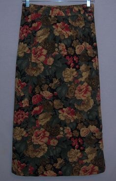 "Vintage Bentley Arbuckle black, cranberry and green rose roses floral flower print pattern cotton denim maxi skirt. Good pre-owned condition. No holes, stains, rips, tears, etc. Women's size 6 or 8. Measurements: waist-28\", hips-40\", length-33,\". Side button. 100% cotton. Lovely floral print!" Floral Skirt Fall, Vintage Bentley, Corporate Outfit, Green Floral Skirt, Vintage Floral Skirt, Flower Print Pattern, Rose Skirt, Spring Capsule, Frock For Women