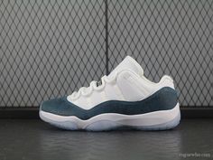 Air Jordan 11 Retro Low Snake Navy CD6846-102