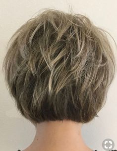 Hair Design Ideas, Hair Back View, Short Graduated Bob, Short Hair Back View, Κούρεμα Bob, Short Hair Designs, Graduated Bob, Popular Short Hairstyles