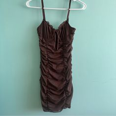 Brand New With Tag, Never Been Worn Ruched Bodycon Mini Dress, H&m Fitted Mini Dress With Ruffles, Spring H&m Ruched Dresses, H&m Ruched Summer Dresses, Brown Ruched Dress, H&m Fitted Ruffled Mini Dress, Fitted Ruffled Mini Dress By H&m, Brown Bodycon Knee-length Mini Dress, Casual Brown V-neck Mini Dress