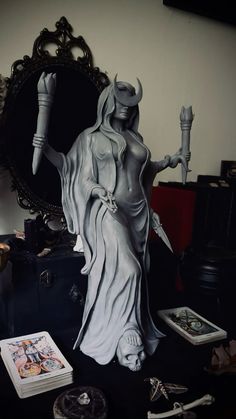 Hecate Goddess Statue, Hecate Goddess Illustration, Symbols Of Hekate, Signs Hekate Is Calling You, Hecate Symbolism, Hekate History, Hekate Deity, Hekate Sculpture, Hecate Sculpture