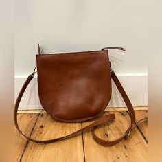 Madewell Transport Saddlebag In English Saddle With Two Strap Options. Vguc. No Longer Sold. Madewell Bags, English Saddle, Saddle Bags, Saddle, Crossbody Bags, Madewell, Women Shopping, Color