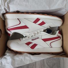 Men's Reebok Trainer In Red And White Colorway. The Trainers Are Completely New. The Box Hasn't Aged So Well. Allen Iverson Shoes, Reebok Mens Sneakers, Iverson Shoes, Reebok Classic Shoes, Reebok Classic Club C, Reebok Club C Revenge, Reebok Pump, White Reebok, Reebok Classics