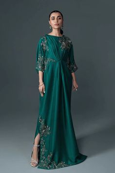 Exquisite ARIANA GREEN Korean Raw Silk Ensemble with Cutwork & Sequins  | Luxury Collection - Latest Pakistani Punjabi Suits Salwar Kameez Designer Wear. Luxury Pret, Kaftan Designs, Pakistani Fancy Dresses, Dress Design Patterns, Simple Pakistani Dresses, Designer Party Wear Dresses, Fancy Dress Design, Stylish Dress Book, Pakistani Dress Design