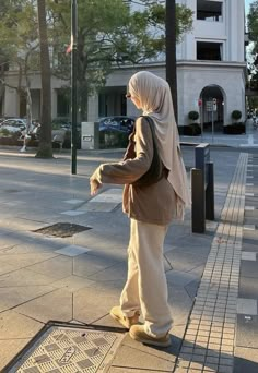 Brown Outfit Hijab Casual, Hijab Sunglasses, Baddie Hijabi Outfits, Hijab Fashion Winter, Hijab Fall Outfits, Brown Hijab, Muslim Girl Outfits, Sunny Winter Day, Aesthetic Hijab