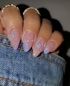 Glass Looking Nails, Simple Birthday Nail Ideas, Fairy Nail Art Short, Holo French Tip Nails, Glitter Flake Nails, Princess Inspired Nails, Bridgerton Nails Ideas, Fairy Inspired Nails, Bridgerton Nails