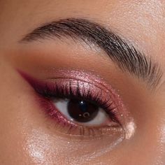 As we approach the start of 2024, it’s the perfect time to plan your eye-catching New Year’s eye makeup to ensure you welcome the year with elegance and style. Whether you’re attending a grand party, a cozy gathering, or celebrating at home, these 17 eye makeup ideas will help you step into the New Year … Prom Eye Makeup, Eye Makeup Ideas, Eye Makeup Pictures, Smink Inspiration, Eye Makeup Designs, Dope Makeup, Makijaż Smokey Eye, Makeup Guide, Makeup Eye Looks