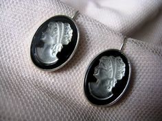 Silver vintage women's earrings are made of 925 sterling silver. Glass inserts with cameos, Czech Republic 70-80 years. Frame - modern jeweler's work (untested). Sizes with hooks 25x13 mm, size of insert-cameo 18x12 mm. Weight 7.39 g. New condition, cameos without chips. Classic Intaglio Earrings For Formal Occasions, Classic Intaglio Earrings For Formal Events, Vintage Intaglio Earrings For Wedding, Vintage Silver Cabochon Earrings, Vintage Silver Earrings With Cabochon, Silver Cameo Earrings As A Gift, Vintage Cameo Earrings For Formal Occasions, Antique Formal Earrings, Vintage Cameo Round Earrings