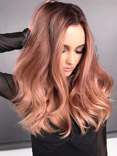 Jahodová Blond, Gold Ombre Hair, Rose Gold Hair Color Ideas, Gold Hair Color Ideas, Rose Gold Hair Color, Gold Hair Color, Strawberry Blonde Hair Color, Hair Color Rose Gold