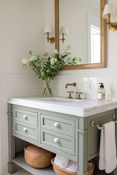 Natural Style Bathroom Ideas, Modern Country Powder Room, Farm Cottage Bathroom, Colorful Farmhouse Interior, Modern English Cottage Bathroom, Vintage Farmhouse Color Palette, 1900 Bathroom, Modern French Country Bathroom, Vintage Modern Cottage