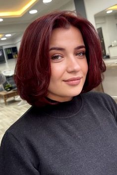 Dark Red Hair Color Ideas, Short Burgundy Hair, Dark Orange Hair, Bob Pendek, Red Hair Color Ideas, Dark Red Hair Color, Red Hair Inspo, Wine Hair